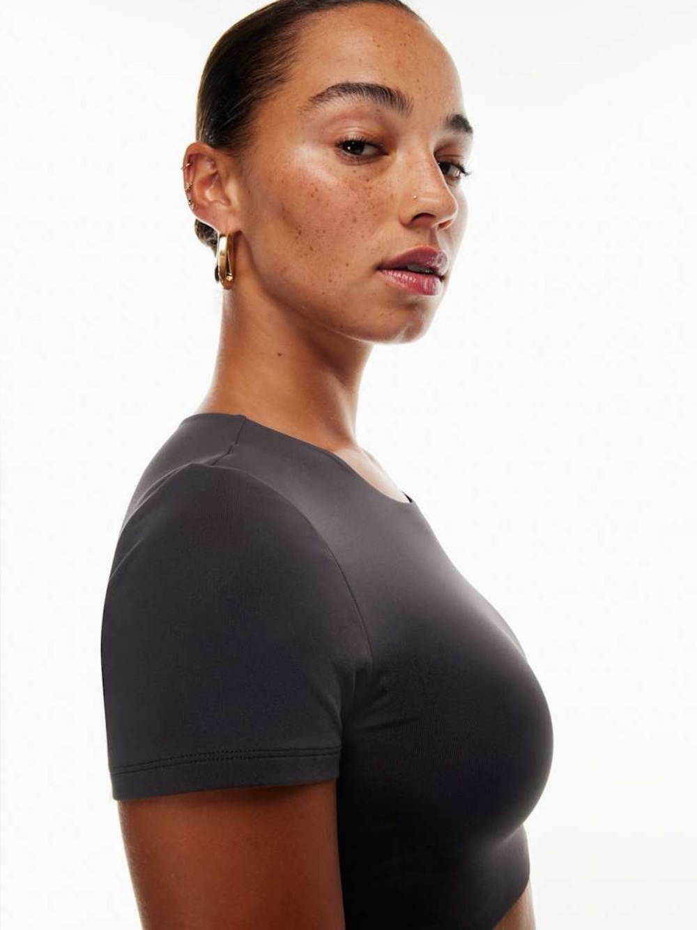 Aritzia Babaton Contour Crew Ribcage T-Shirt - Gloss Green Crop Top - Picture 7 of 10